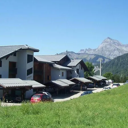 Avec Balcon Au Calme Et Vue Sur Montagne, Parking Prive - Fr-1-505-101 شقة نوتر دام دو بيلكومبيه